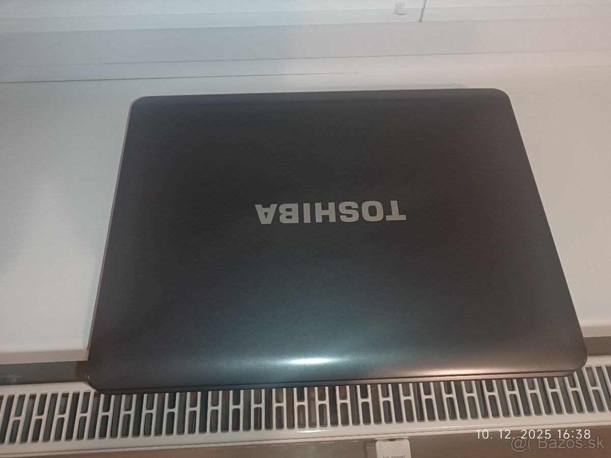 Predám na ND notebook Toshiba A300 + RAM + nabíjačku - 3