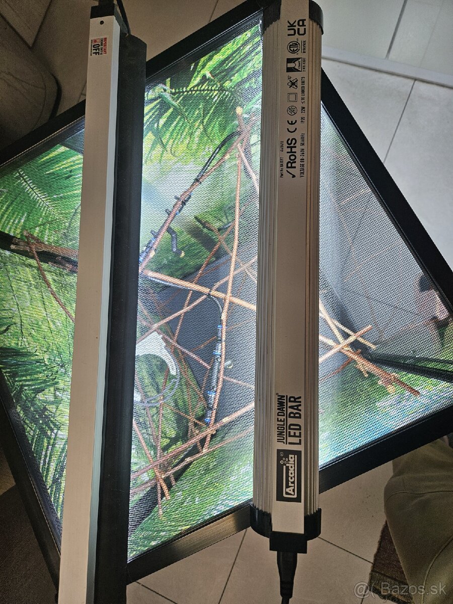 Predam terarium pre chameleona 45x45x80 - 3