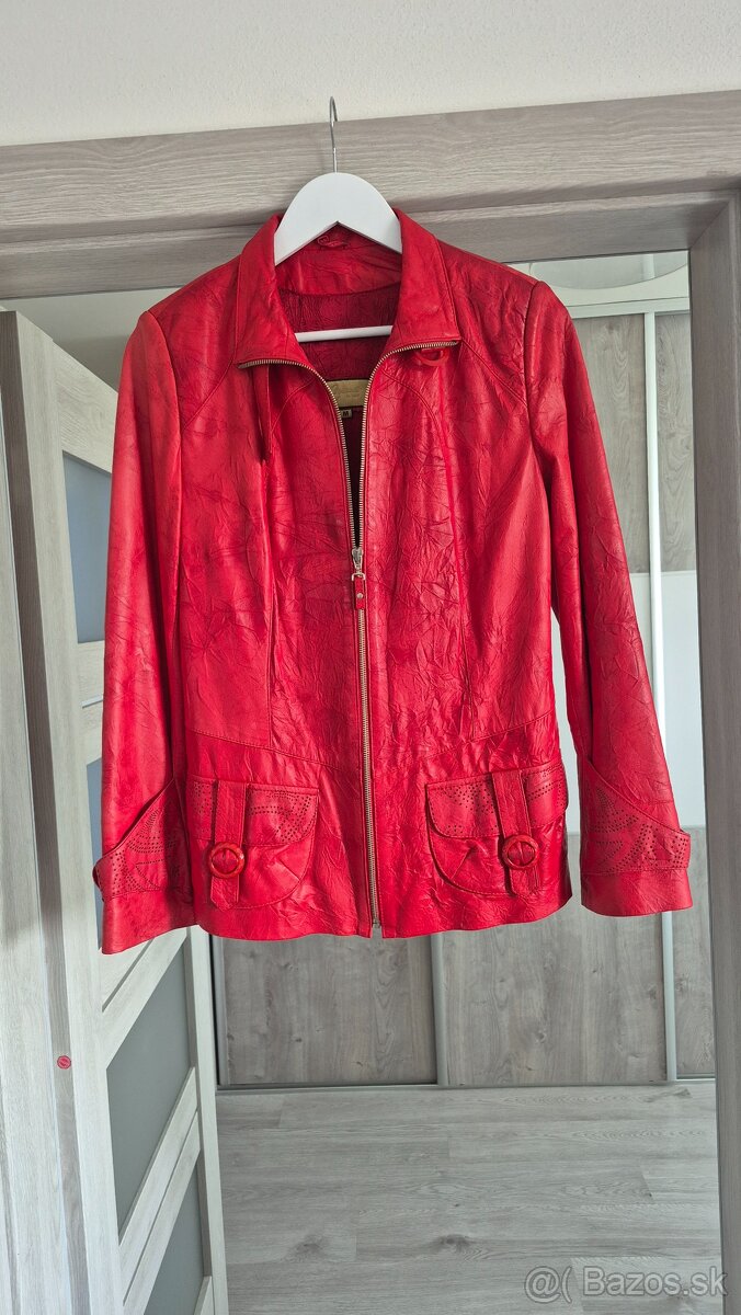 Jemná kožená bunda s 3D efektom v.M - 3