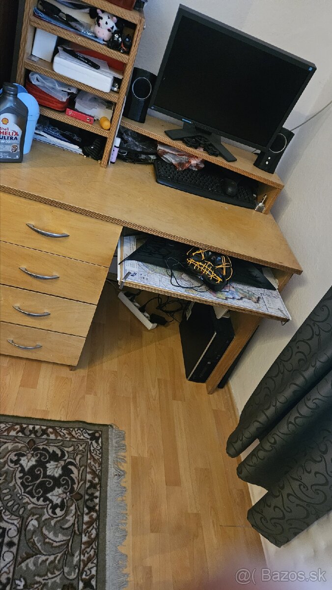 Počítačový stolík - 3