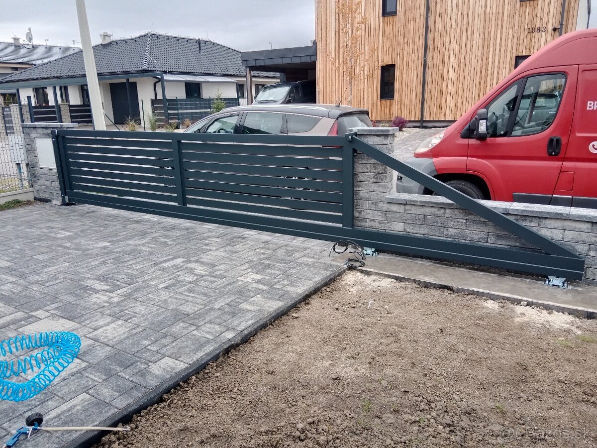 PLOTY, BRÁNY, ZÁBRADLIA, SCHODISKÁ - 3