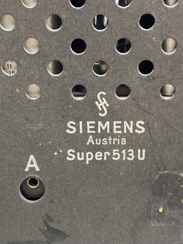 Starožitné bakelitové rádio Siemens Super 513U - 3