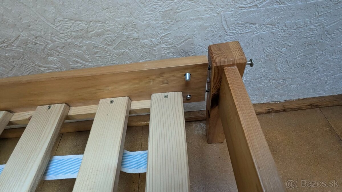 Darujem posteľ masív - 3