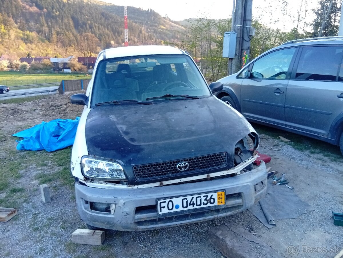 Toyota RAV4 - 3