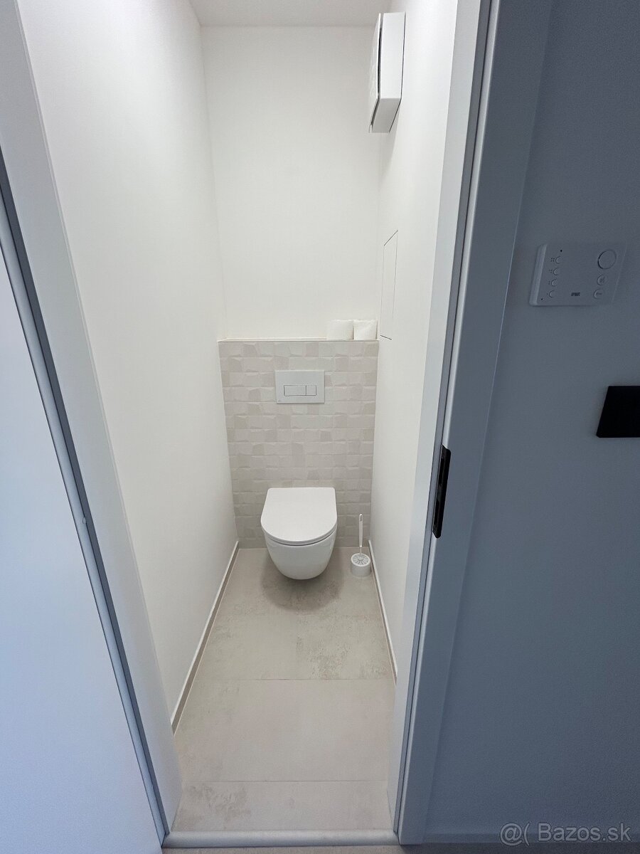 Moderná plne zariadená garsónka- Kysucká 16, Košice- Terasa - 3