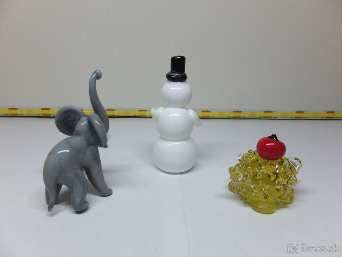 Set, staré skleněné figurky, slon, sněhulák, ježek. - 3