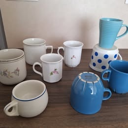 Šálky, hrnčeky, vintage misy, taniere /na doplnenie/ - 3