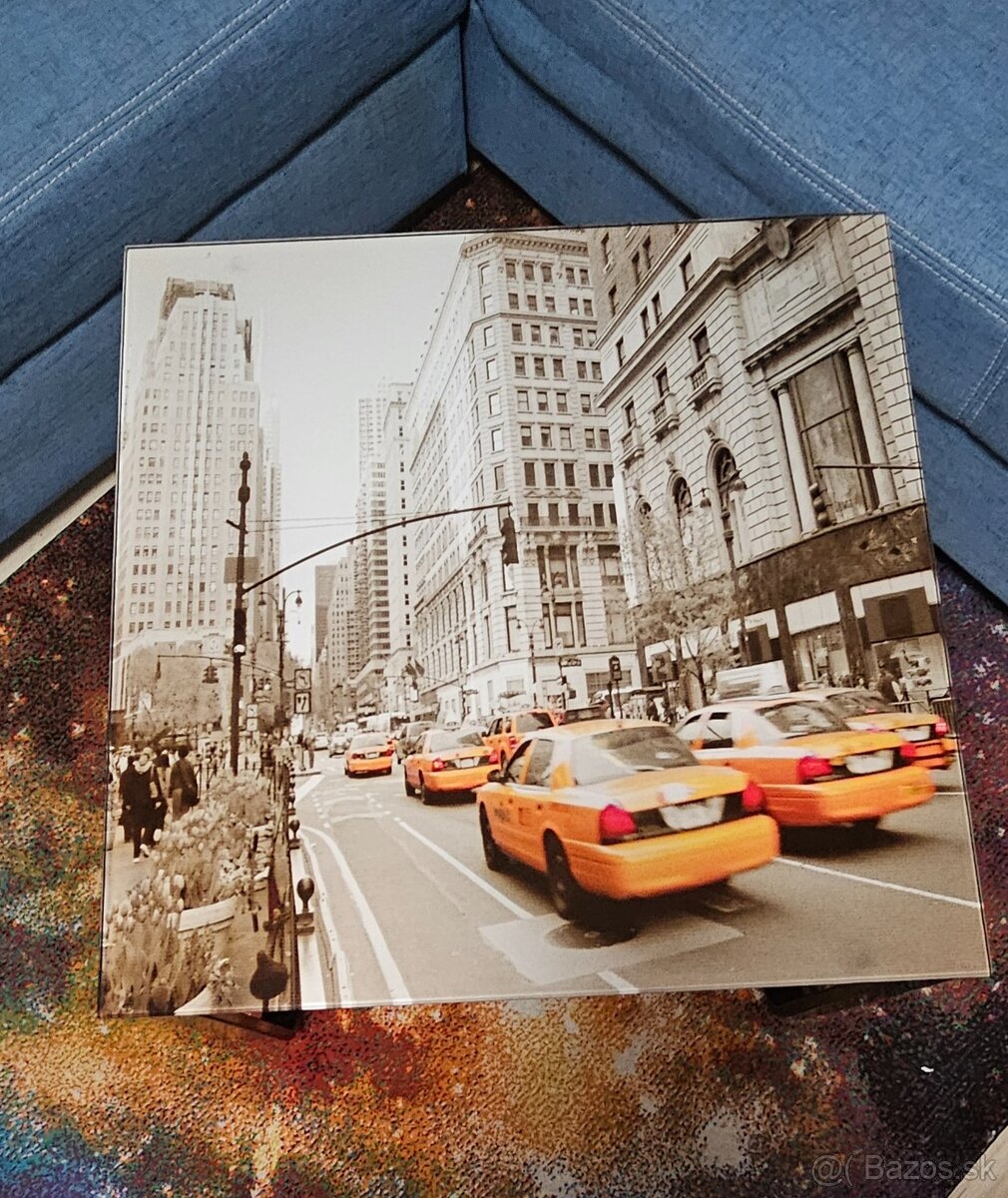 Pohovka s kreslom a konferenčný stolík - 3