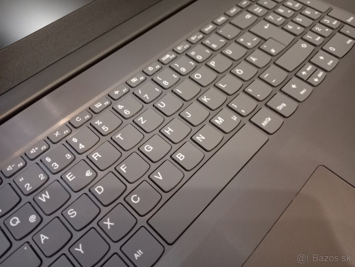 predám Lenovo V340 , Intel(R) Core™i7 , 16gb ram , ssd - 3