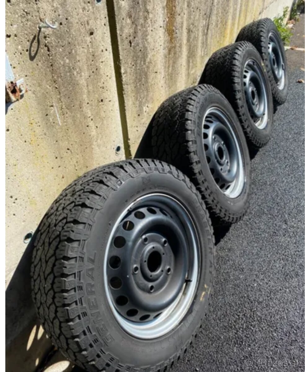 General Grabber AT3 215/70 r16 - 3