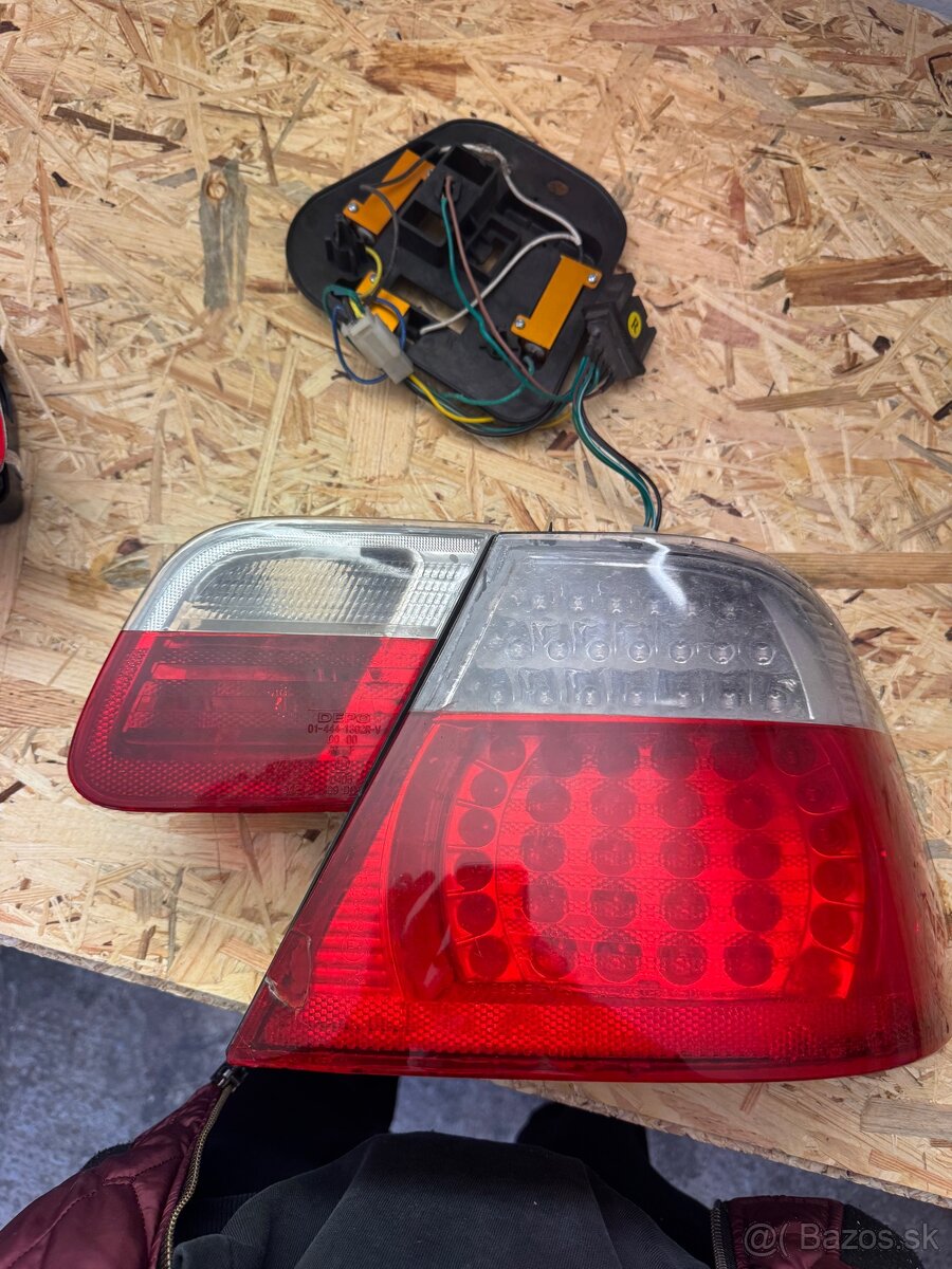 Zadne LED svetla na bmw e46 coupe - 3