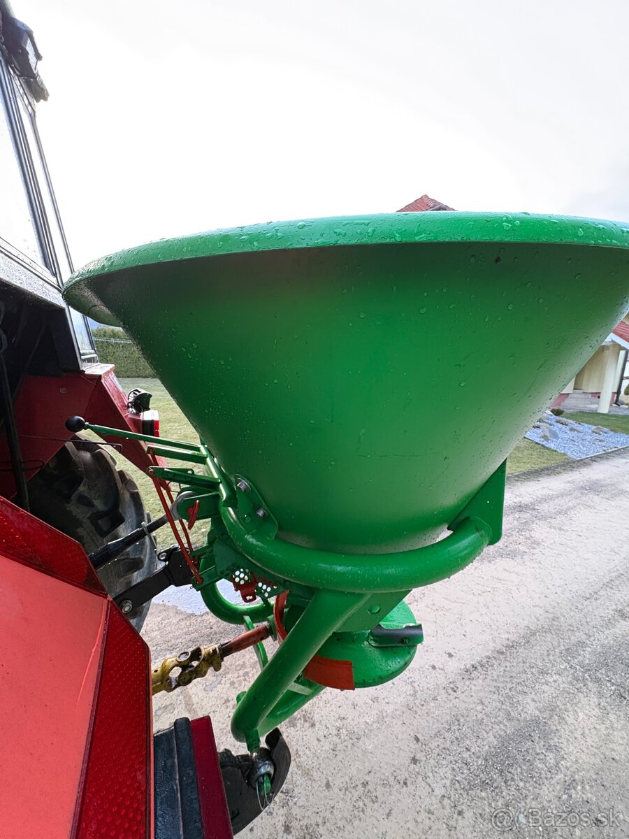 Rozmetadlo umelého hnojiva - 3