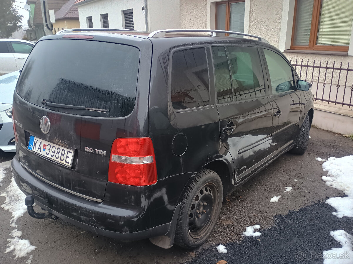 Volkswagen touran - 3