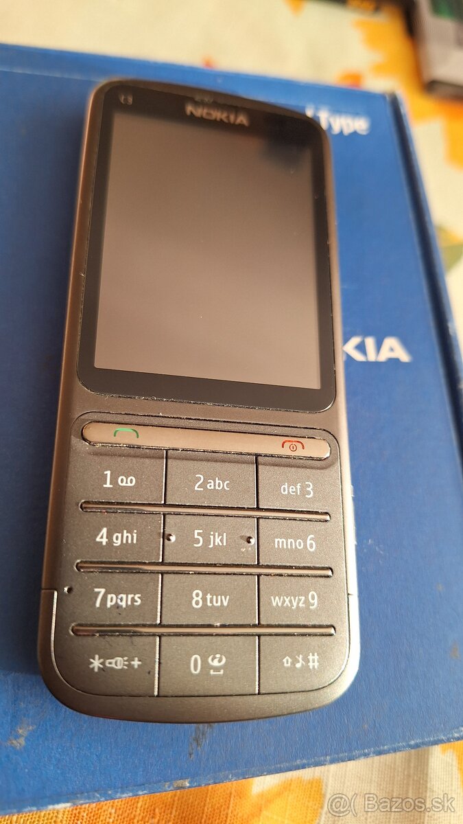 Nokia C3-01 šedá top stav - 3