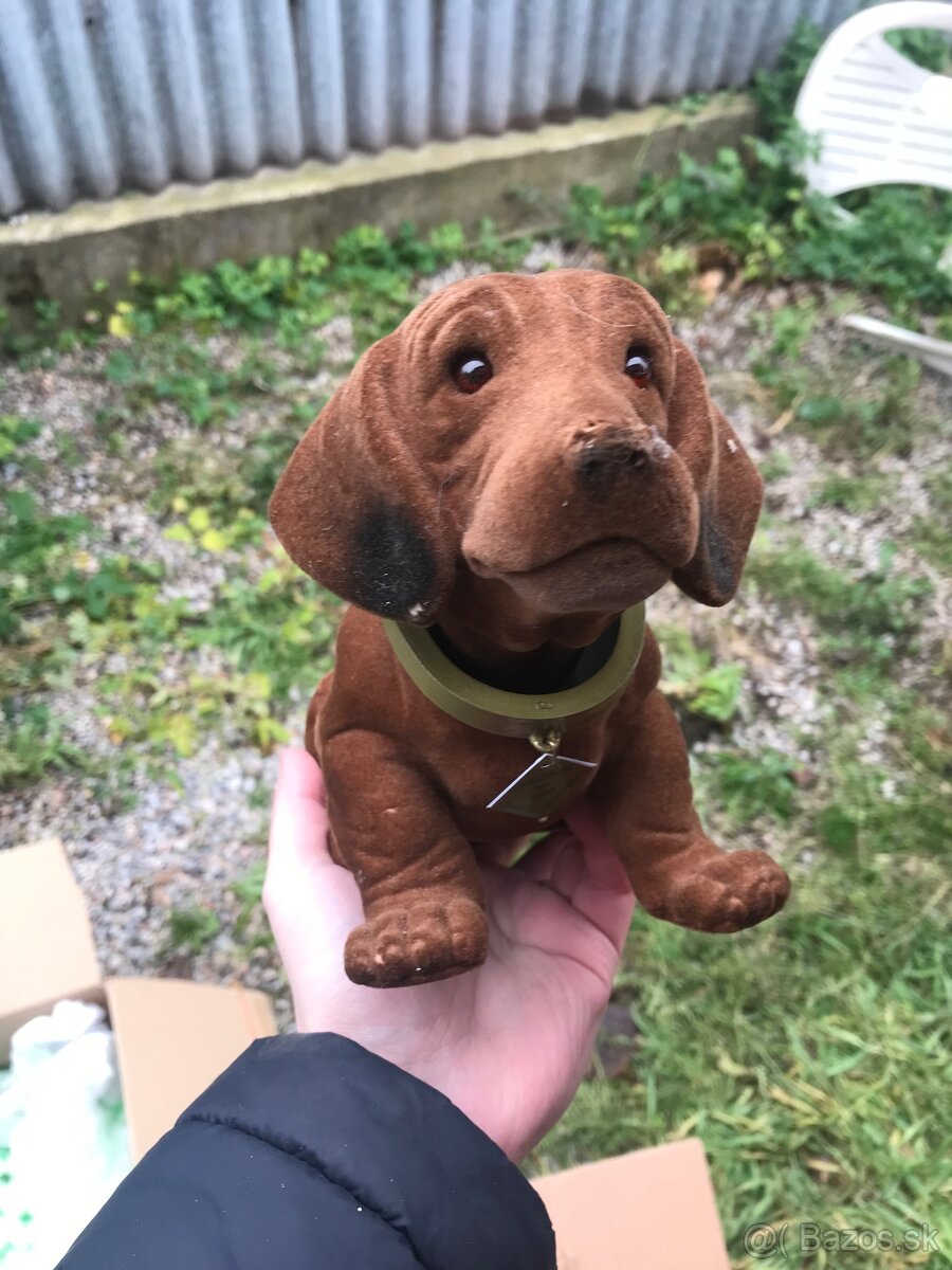 Retro pes s kyvajucou hlavou - 3