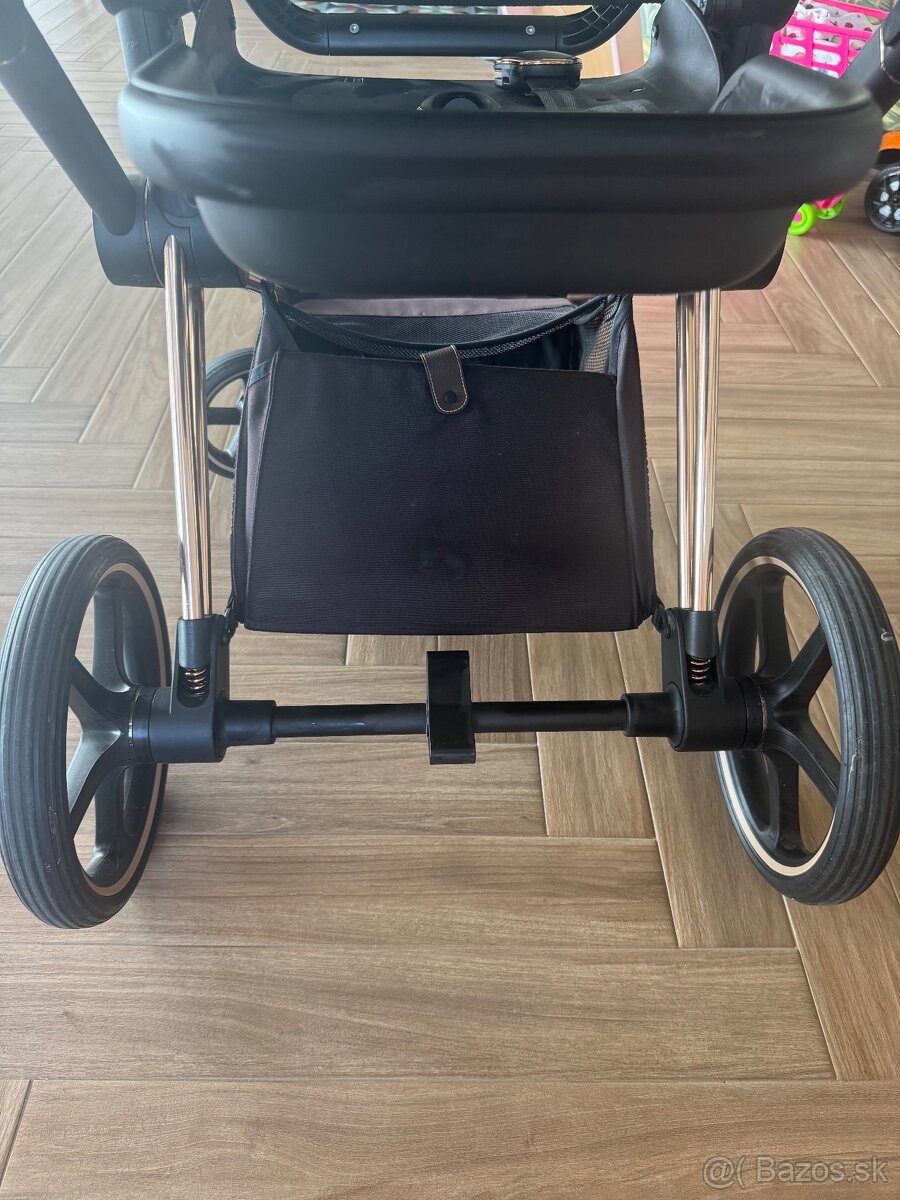 Podvozok so sedenim cybex priam 4.0 - 3