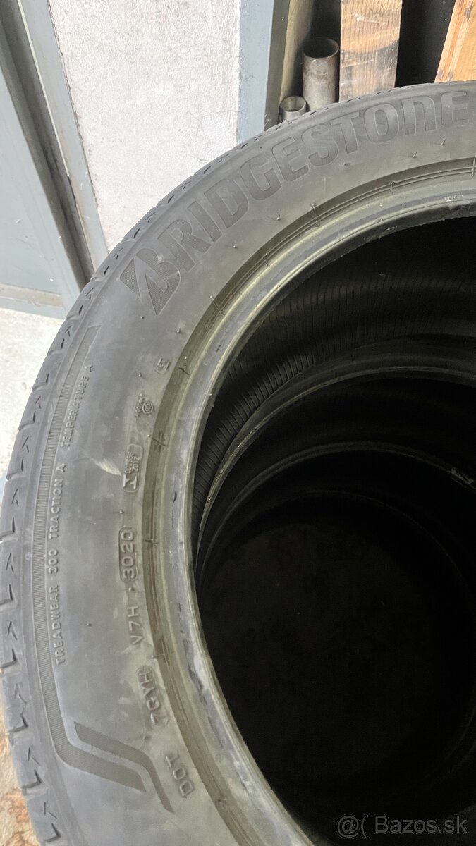 Letné pneu 285/45 r20 - 3