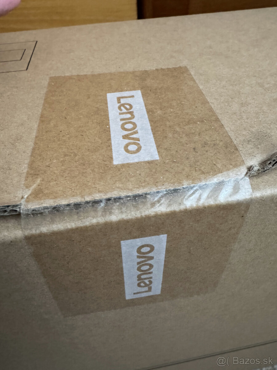 Lenovo ThinkVision P34WD-40 - 3