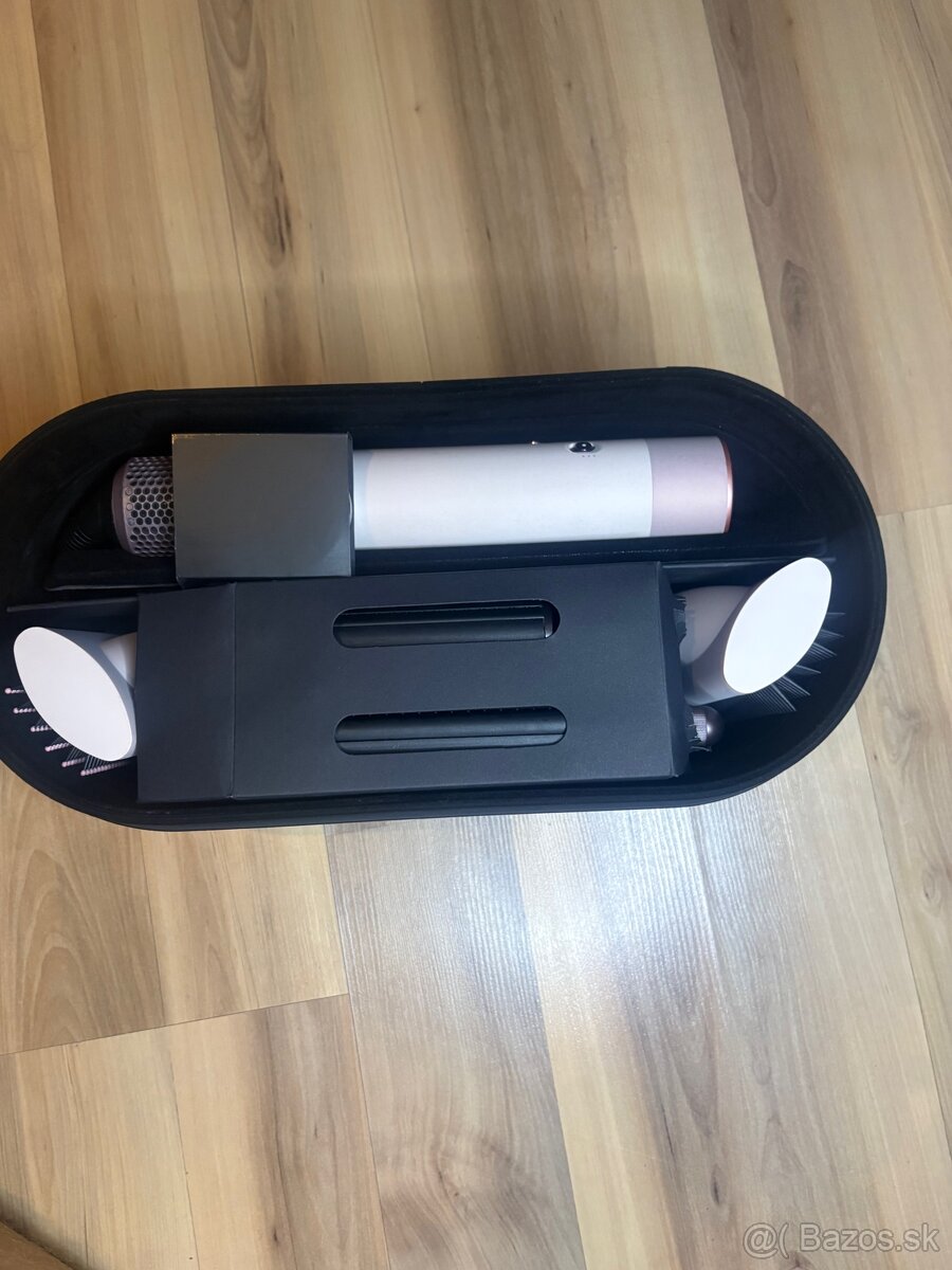 Dyson Airwrap - 3