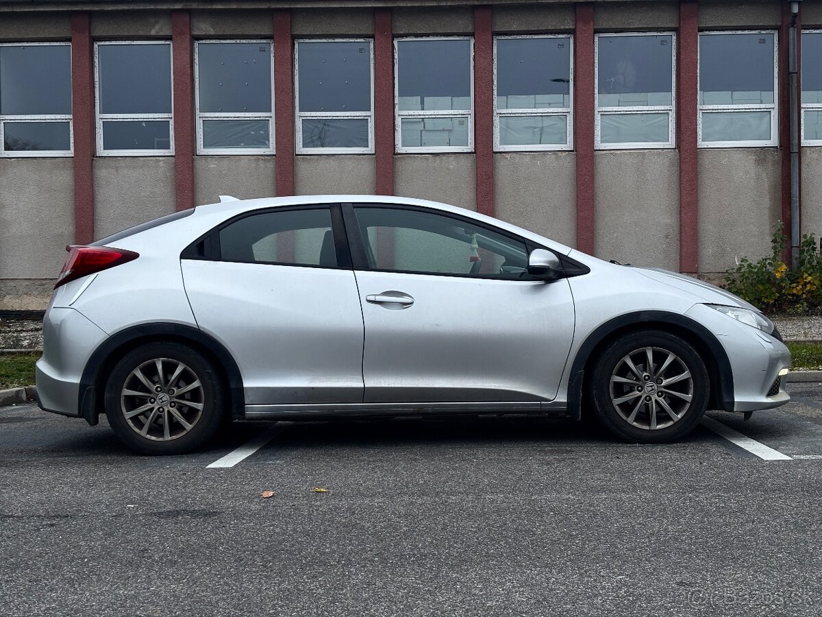 Honda Civic 1.4 Vtec 9.generácie - 3