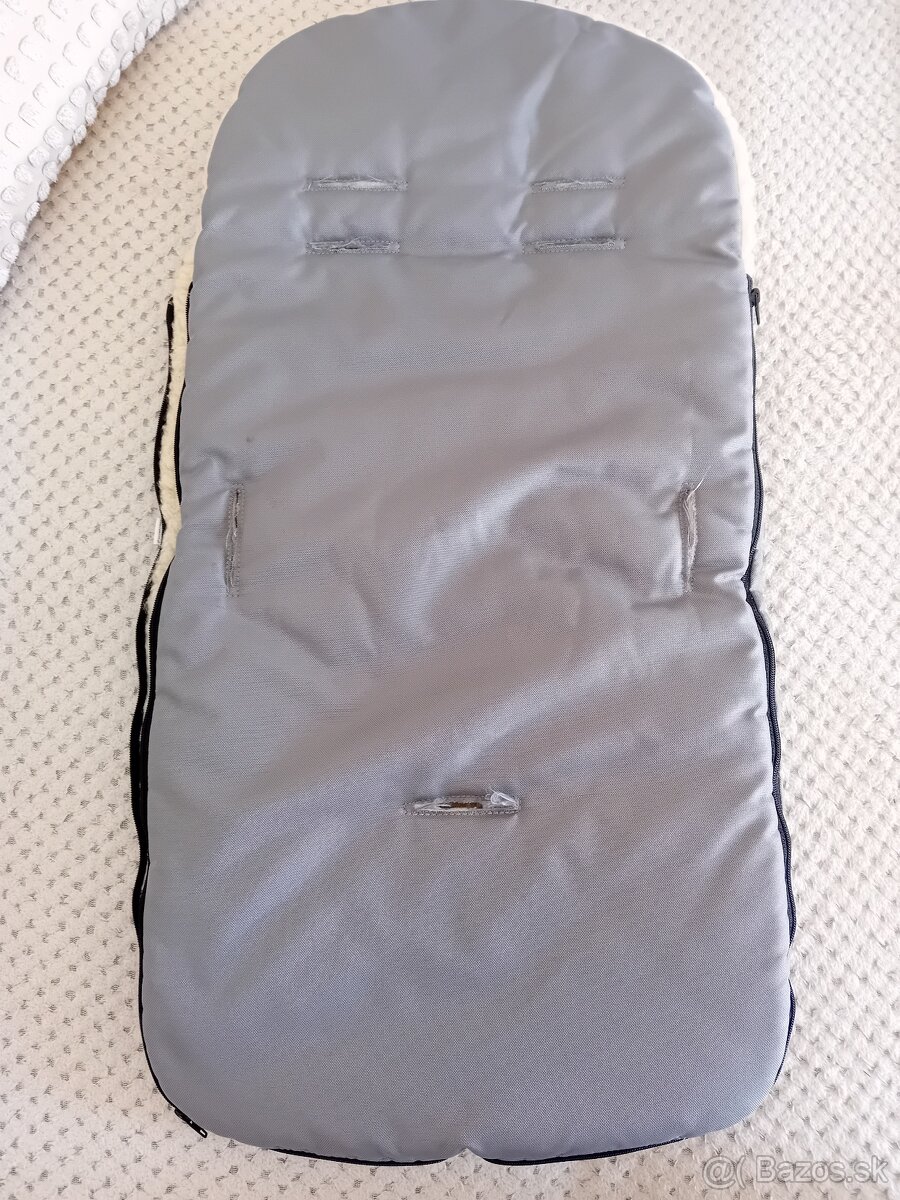 Svetlosivý fusak s runom - 3