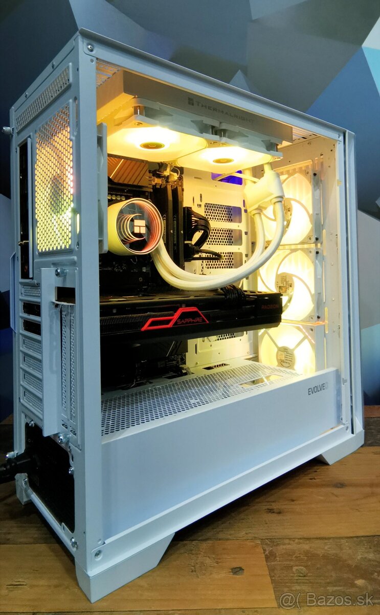 Intel i7 14700KF, RX 7900GRE, 32GB RAM DDR5, SSD - 3