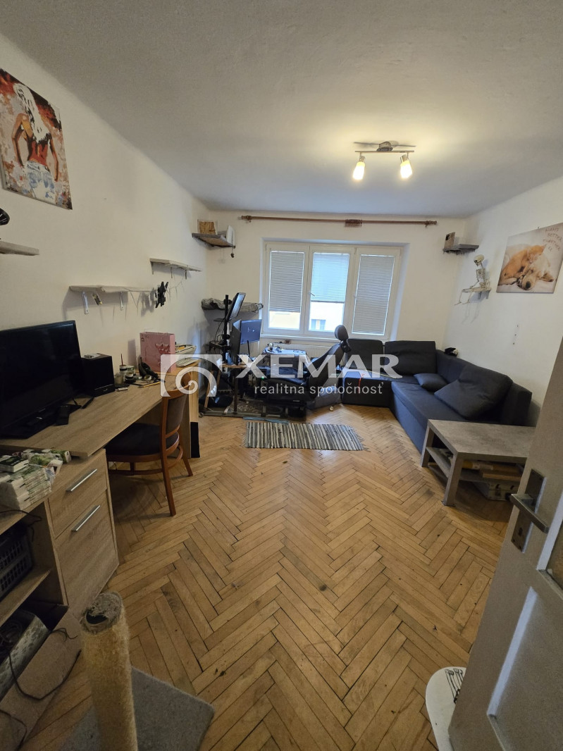 PREDAJ 2 izbový byt Banská Bystrica - 3