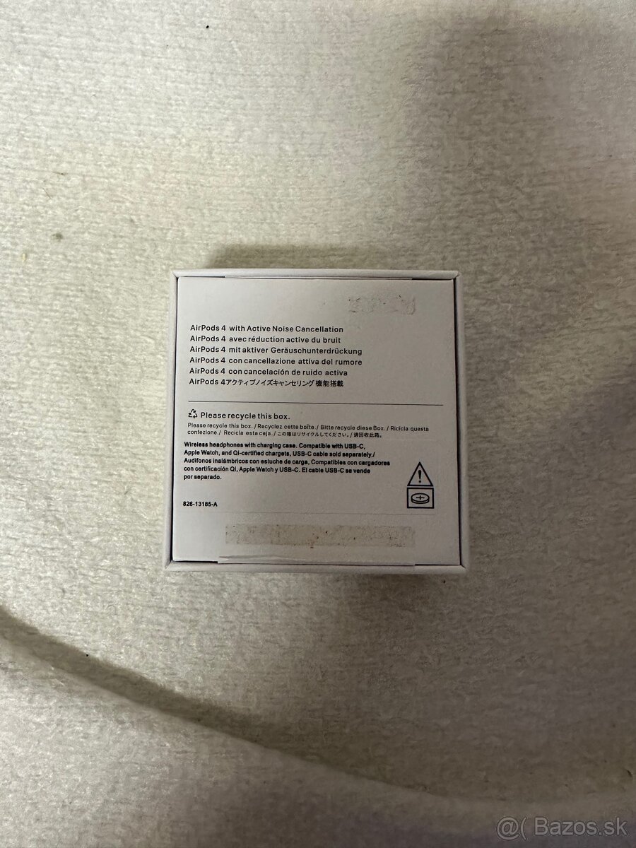 Apple AirPods 4 ANC - 3