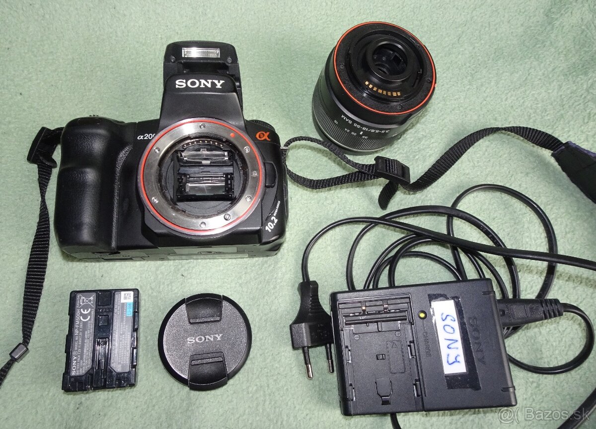 Predám dig. zrkadlovku SONY ALPHA A200 - komplet - 3