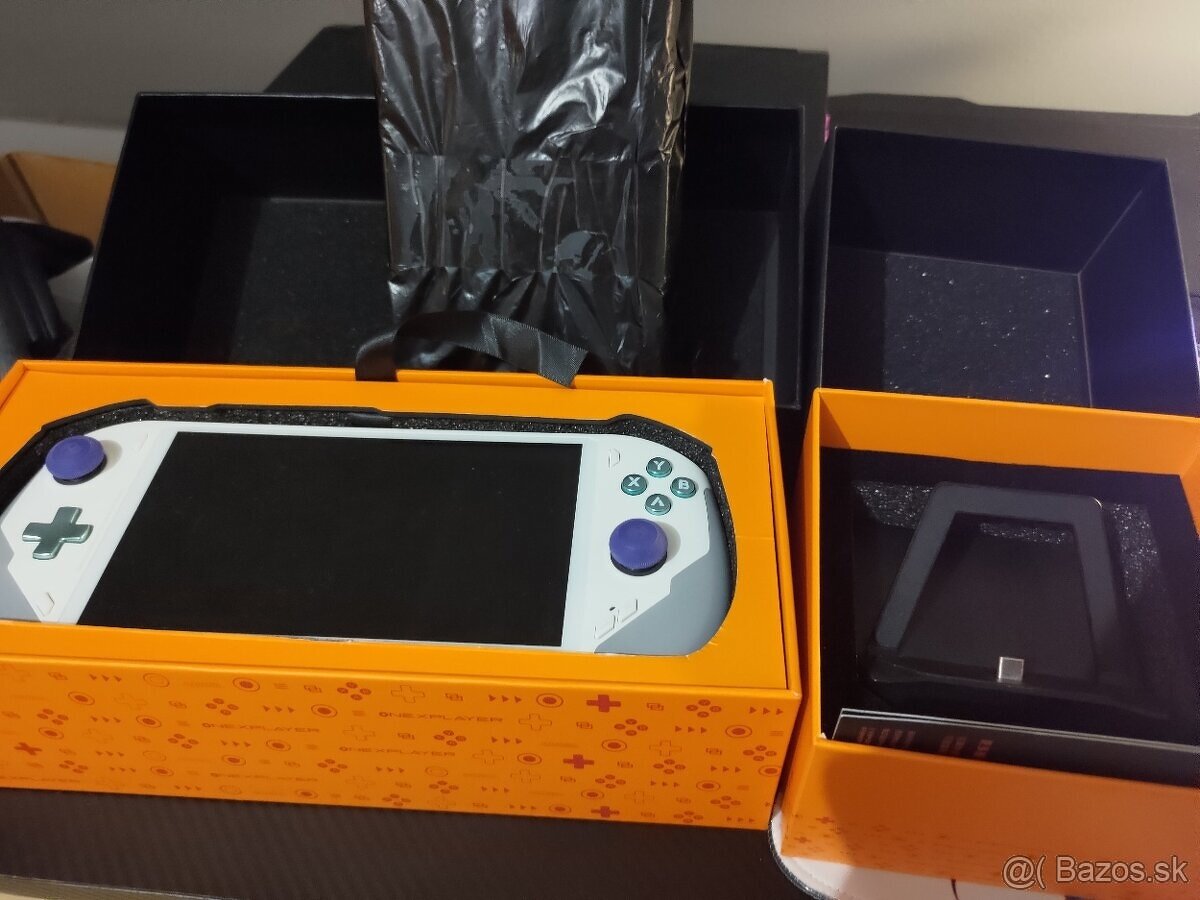 Onexfly 2TB 32GB RAM+ dock možna dohoda - 3