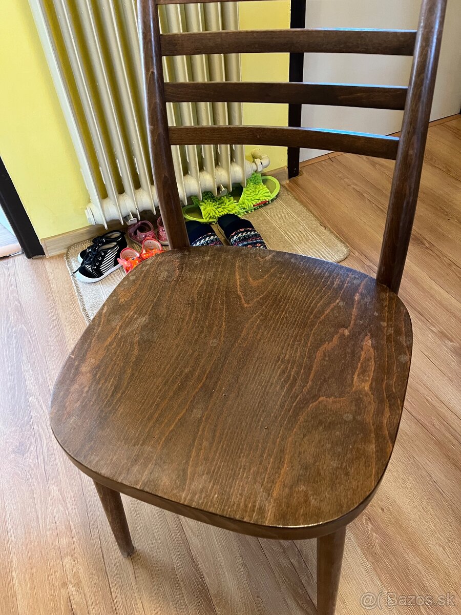 Predám stôl a stoličky spolu - 3