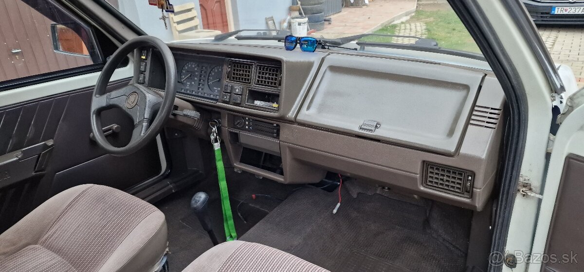 Škoda Favorit 135L - 3