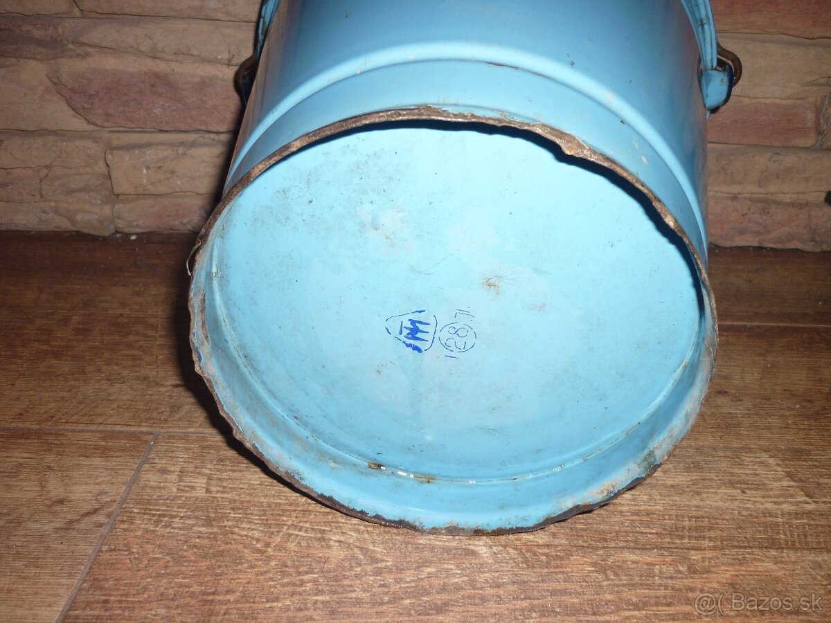 Smaltované vedro - 3