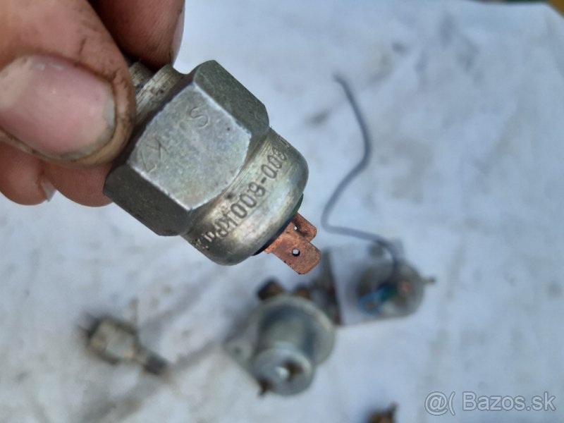 PAL čidlá teploty vody / oleja a spínače brzdových svetiel - 3