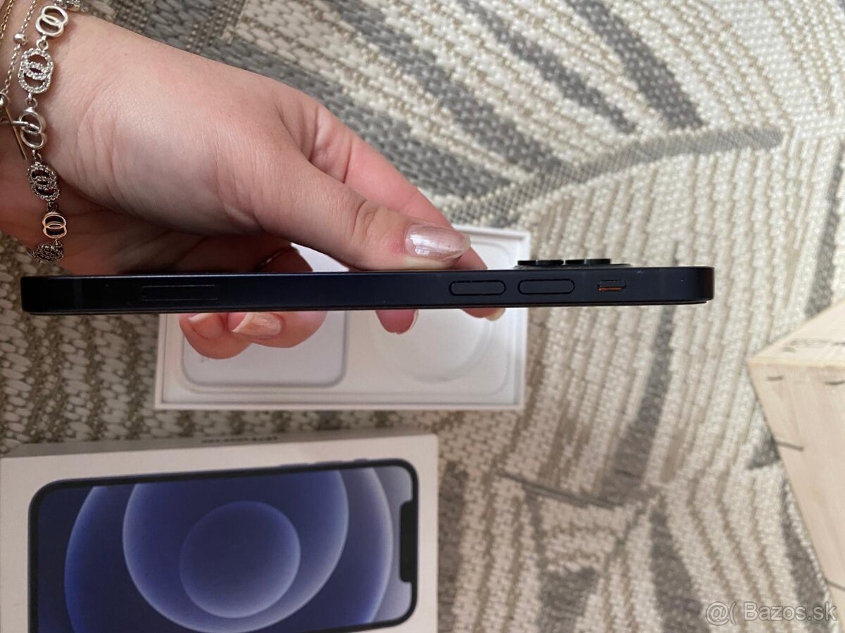 Apple iPhone 12 64GB - 3