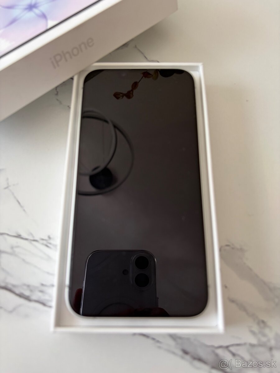 Predám iPhone 17e 256GB biely - 3