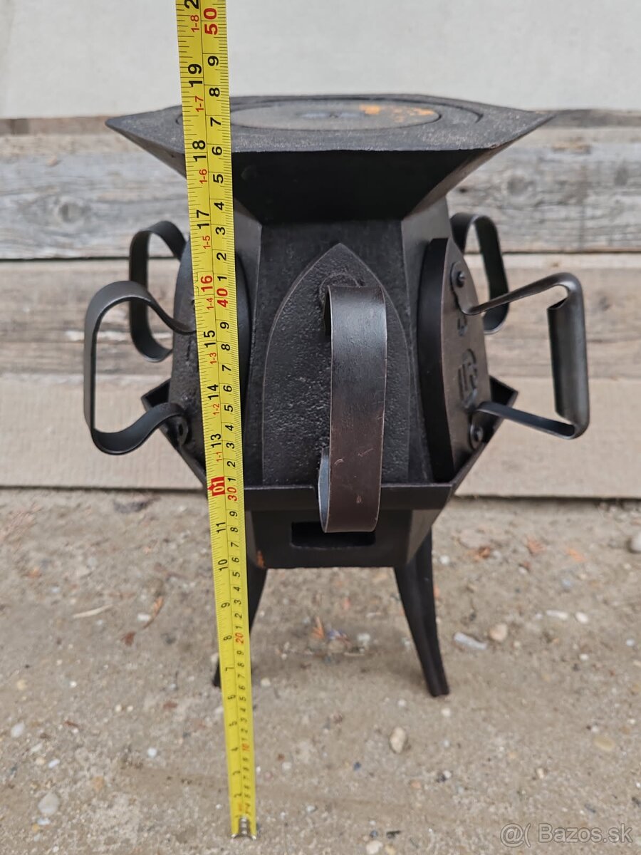 Stará piecka s 5 žehličkami - 3