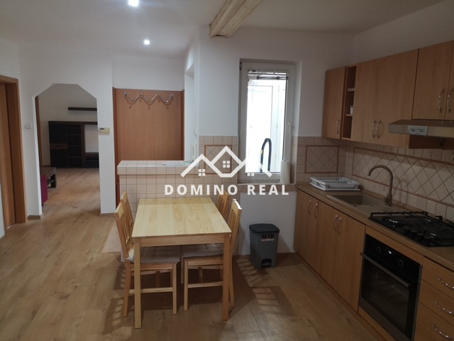 prenájom 3-izbového bytu v centre - bezproblémové parkovanie - 3