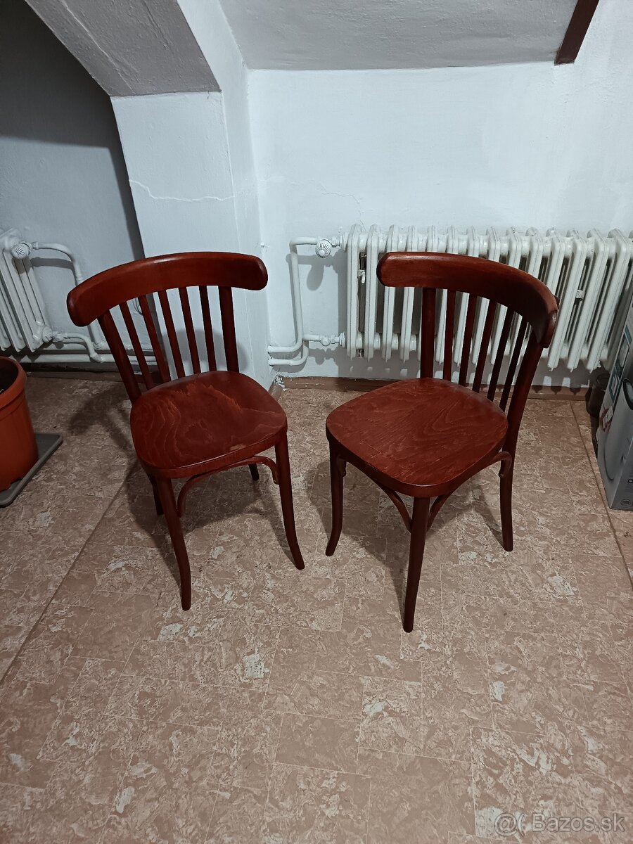 Stol a dve stoličky - 3