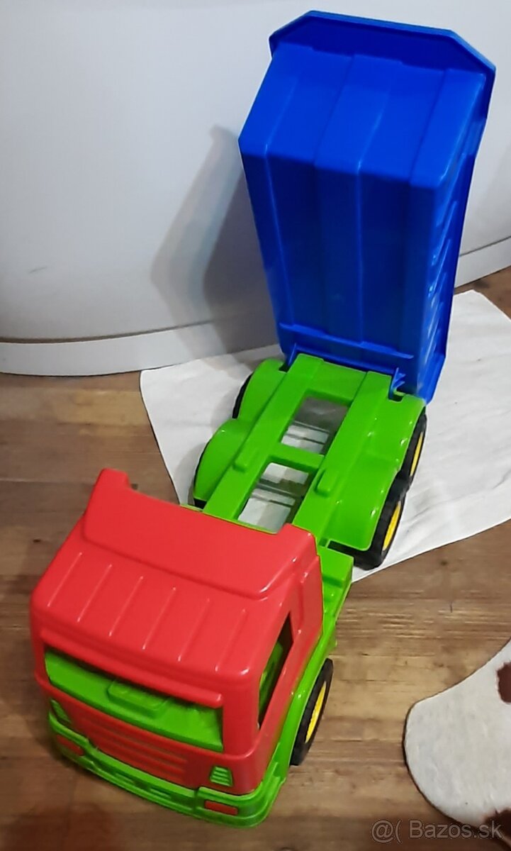 Nákladné auto sklápač - 3