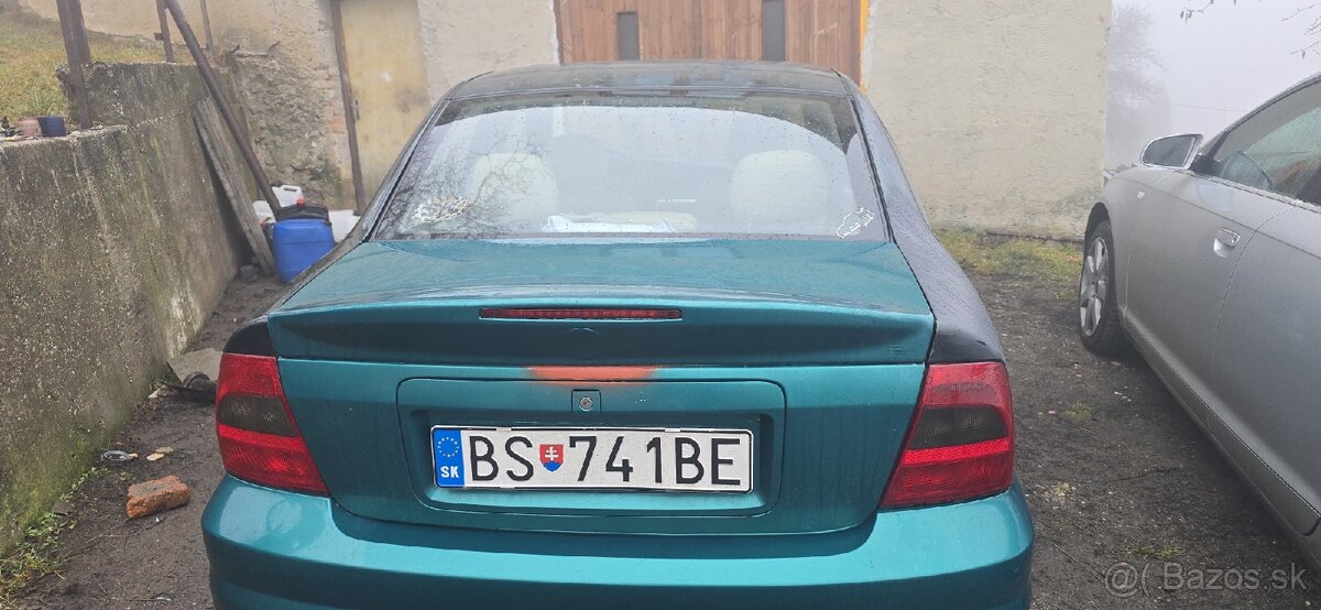 Opel Vectra B 2.5 V6 - 3