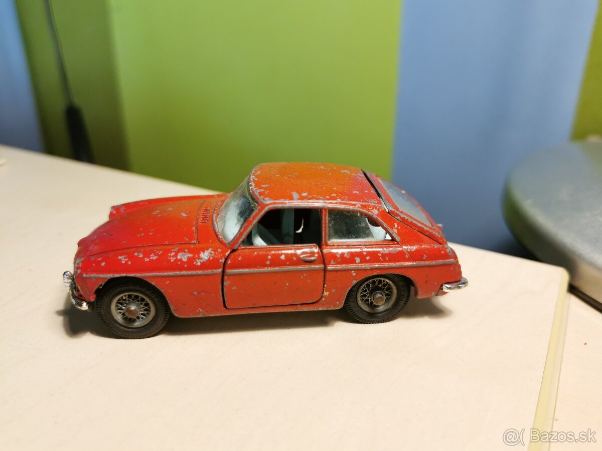 Corgi toys MG B - 3
