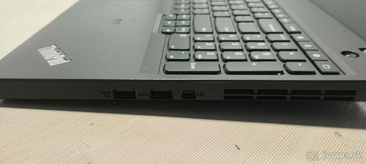 Lenovo ThinkPad T550 - 3