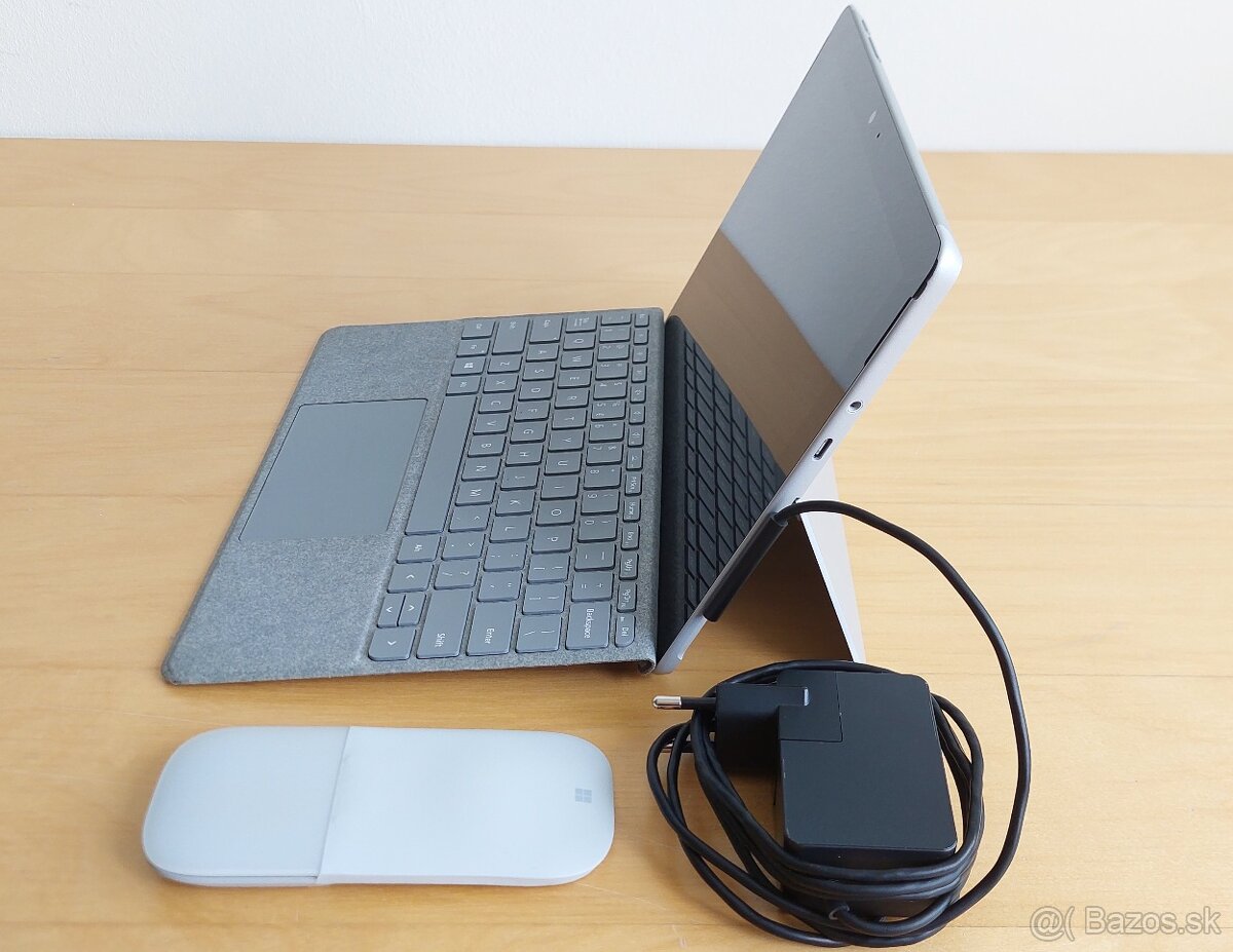 Surface Go (Model 1824) + Arc Mouse - 3