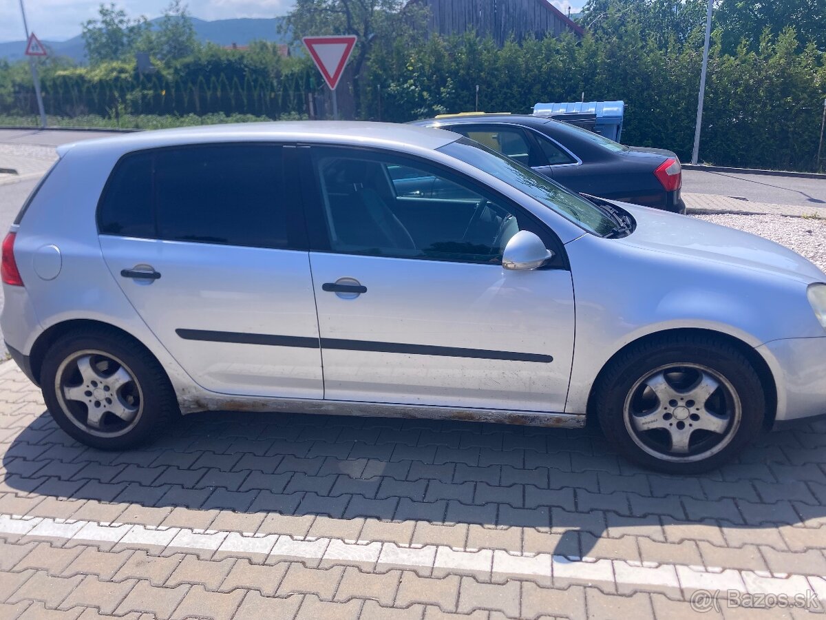 Predám Volkswagen golf 5 - 3