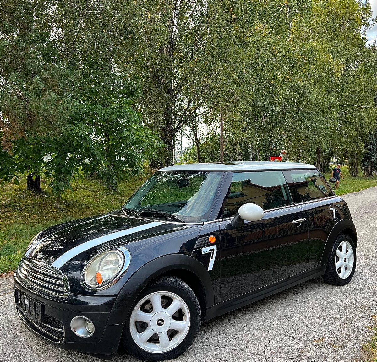 Mini Cooper D 1.6D 110ps • Facelift • edícia Seven • Black • - 3