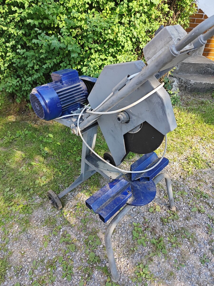 Rozbrusovacka a rezacka dlažby - 3