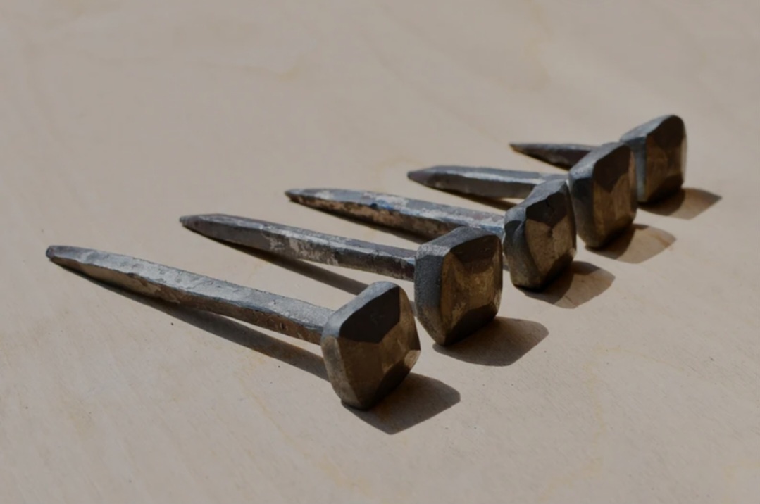 Predám ručne kované klince/kováčske služby - 3