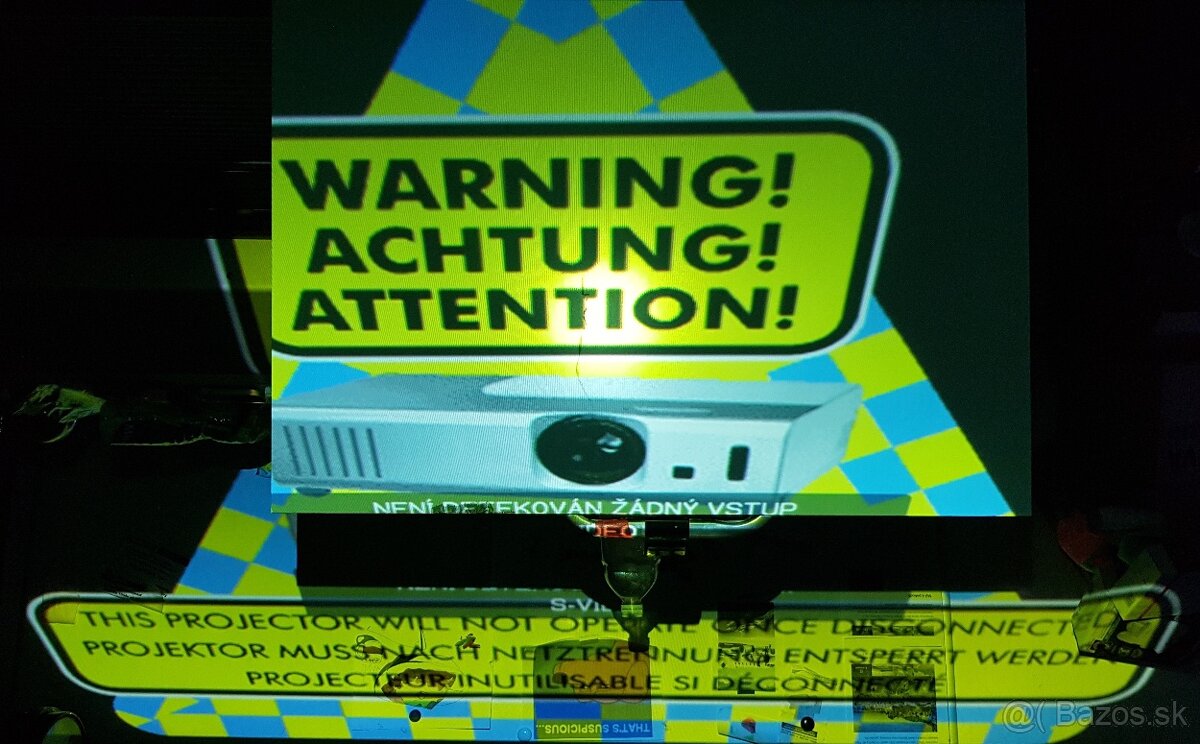 Predam projektor Hitachi ED-A101 - 3