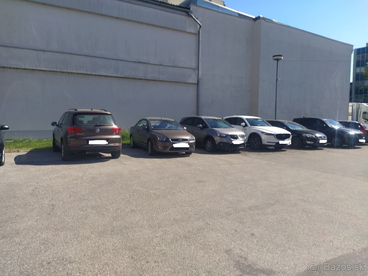 Prenajmeme parkovacie miesto v centre Nitry - 3